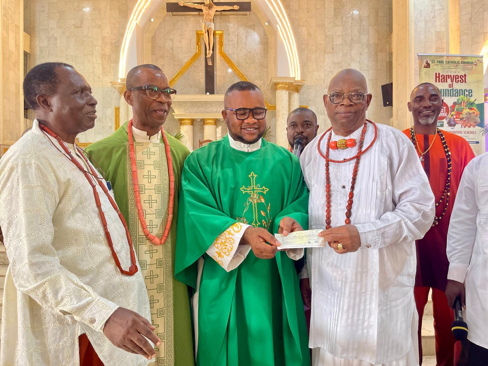 AMORI MOBILIZES SUPPORT, RECORD ₦51.5 MILLION NIGER DELTA ETHNIC HARVEST FOR ST. PAUL’S MULTI-PURPOSE HALL     …As Oborevwori, Okowa, Ibori, Keyamo, Dafinone, Onowakpo, Guwor, Diden, Omoyibo, Oru, Top Dignitaries Support